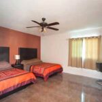 Econo Suites Monterrey